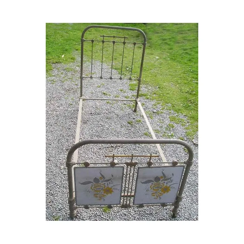 Lit ancien en fer et laiton, beau décor peint ,1personne, art déco 